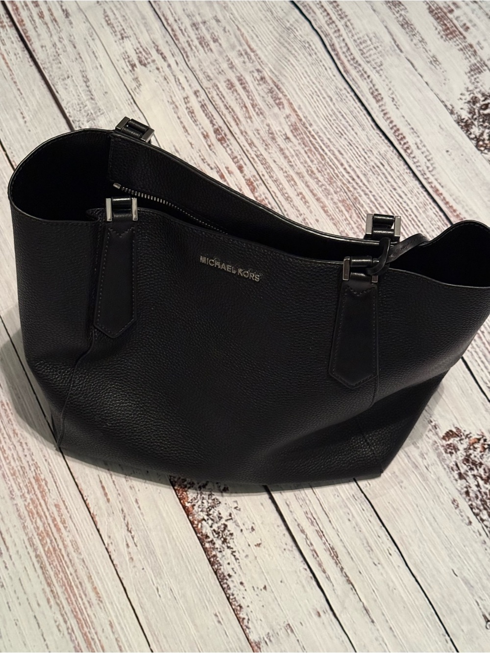 Pre-loved | Michael Kors Black Pebbled Leather Shoulder Tote